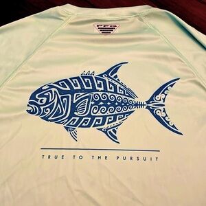 Men’s light blue Columbia, long sleeve shirt